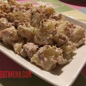 Салата с картофи и риба тон