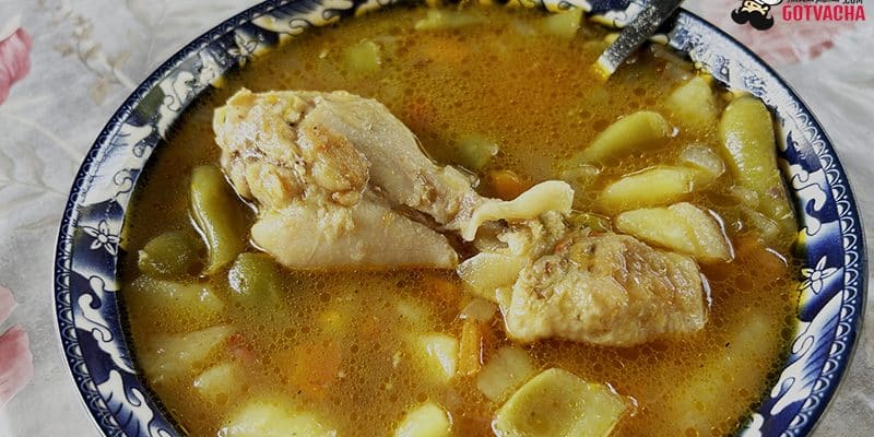 селска манджа с картофи, пиле и зелен фасул